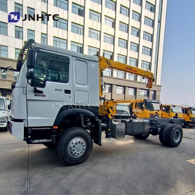 Тяжелый грузовик HOWO Дизельный грузовик 4х4 6 колесный шасси с краном высокого качества