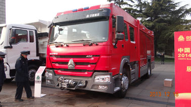 пожарная машина спасения 6м3 Синотрук Хово с пеной Тан цистерны с водой и лестницей